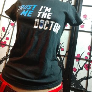 Doctor Who Trust me I'm doctor BBC tee free gift!
